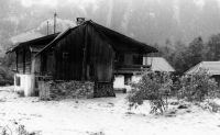 Dateiname=klein_ÜberschwSägehaus1946_sf080.jpg
Dateigröße=91KB
Abmessungen: 1000x618
hinzugefügt am: 01. Juli 2009 klein_ÜberschwSägehaus1946_sf080.jpg